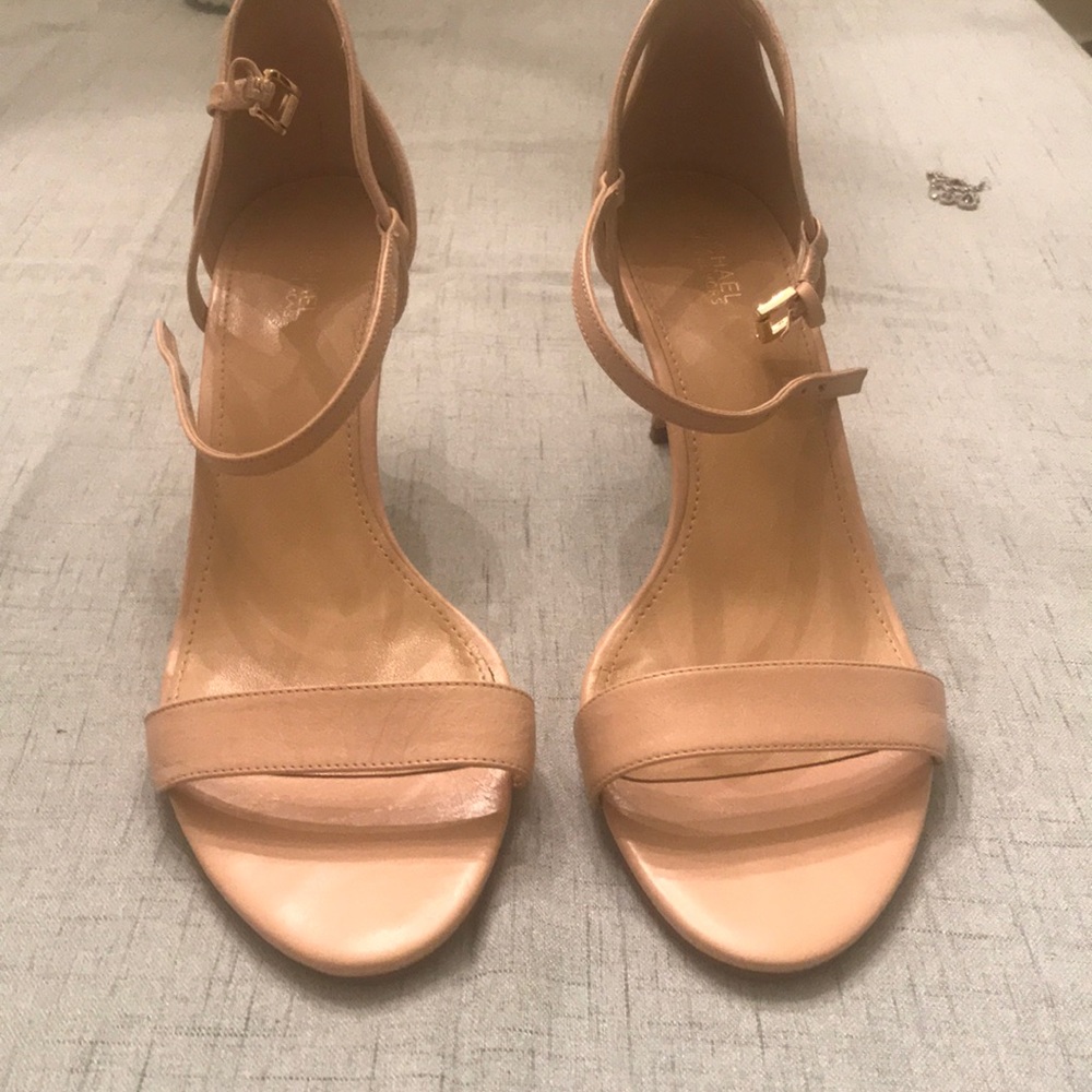 Woman’s Shoes